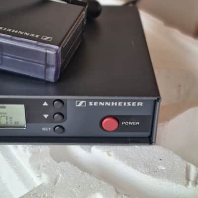 Sennheiser Sennheiser Diversity Receiver EM100 + SK100 Bodypack Transmitter + M3 Headmic – 790–822 MHz image 7