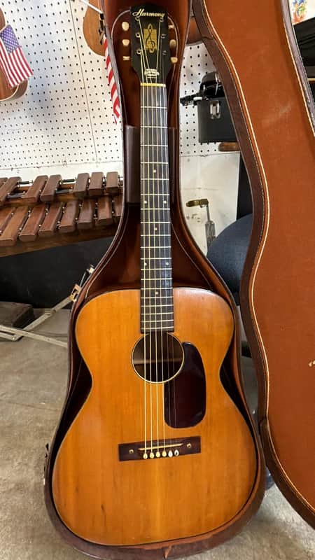 Harmony H162 W/ Original Chipboard Case (1971?) image 1