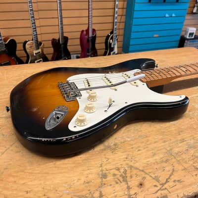 Fender Road Worn 50's Stratocaster Electric Guitar image 2