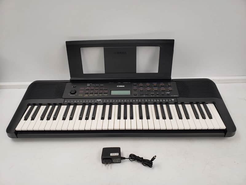 Yamaha PSR-E273 61-Key Arranger Keyboard 2020 - Present - Black image 1