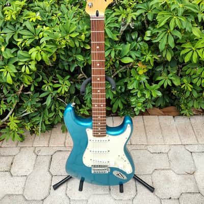Fender Standard Stratocaster Lake Placid Blue Rosewood 2011 image 1