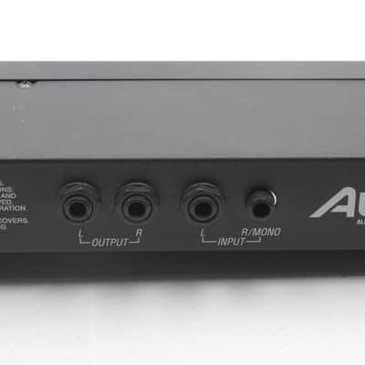 Alesis MicroVerb III 16-Bit Digital Reverb and Delay Effects Processor image 5