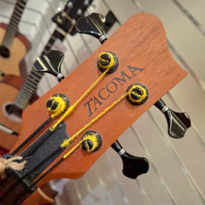 Tacoma Thunderchief  CB100 Fretless. W/case (***second hand***) image 4