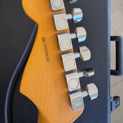 Fender American Professional II Stratocaster 2025 - Miami Blue image 4