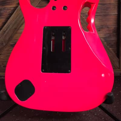 Ibanez Jem Junior JEMJRSP Steve Vai Signature Pink image 6