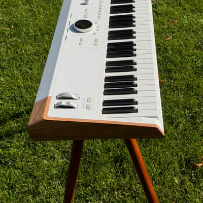 Arturia AstroLab 61-Key Stage Keyboard 2024 - Present - White image 2