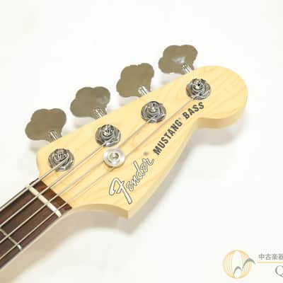 Fender American Performer Mustang Bass 3-Color Sunburst image 4