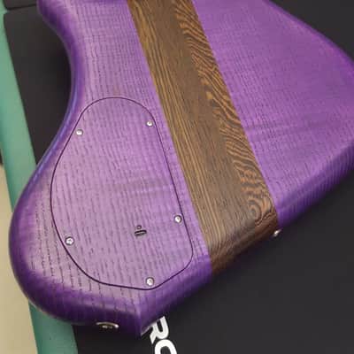 Warwick Dolphin Pro 1 - 8 String Custom Shop Masterbuilt 2022 - AAA Flame SOLID French Ash over Satin Transparent Purple Grape Flavor image 13