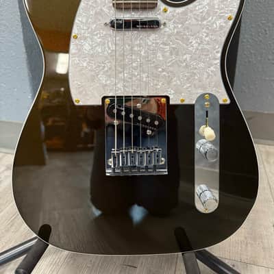 Fender Ultra Telecaster 2022 - Texas Tea image 2