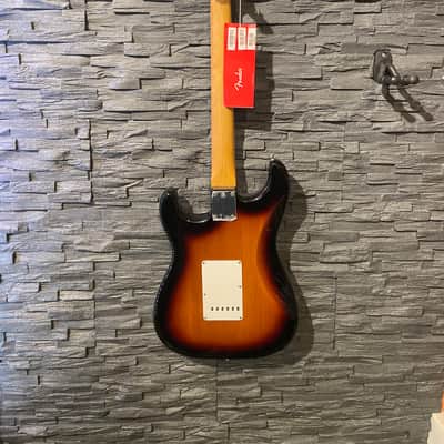 Fender Vintera '60s Stratocaster 3TSB image 7