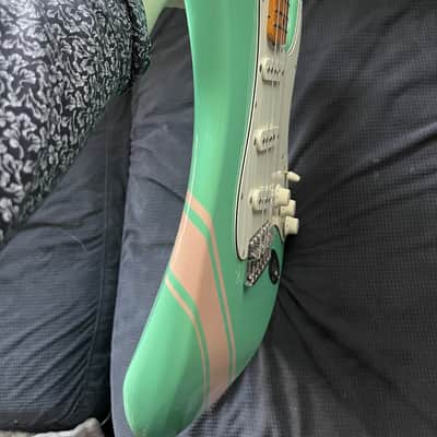 Fender Fender Made in Japan Traditional '50s Stratocaster with Competition Stripe - Surf Green w/ Shell Pink Stripes - Surf Green image 4