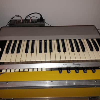 Incredibly rare Ace Tone CANARY S-3 transistor based vintage analog synthesizer from 1965! image 4