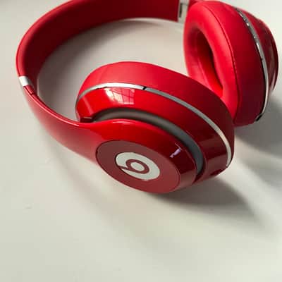 Beats by Dre Studio 2 Wireless with Noise Cancellation - Red image 1