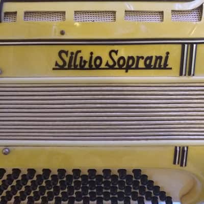 Silvio Soprani 120 Bass Accordion 1960's Cream Mother of Pearl image 2