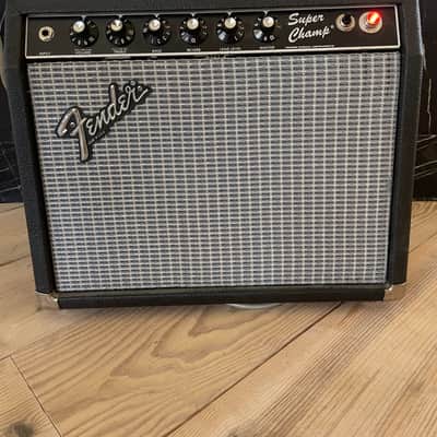 Fender Super Champ 18-Watt 1x10" Guitar Combo 1982 - 1986 - Black