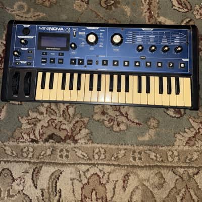 Novation MiniNova 37-Key 18-Voice Synthesizer 2012 - Present - Blue