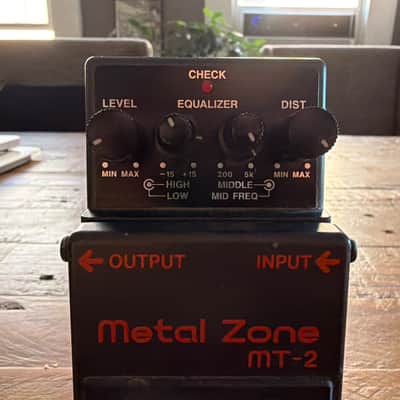 Boss MT-2 Metal Zone (Silver Label) 1991 - Present - Black image 4