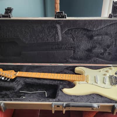 VINTAGE MIJ! Fender ST-557 Stratocaster Vintage White w/ Original One Piece Curly Maple Neck 1985-1987 Japan image 24
