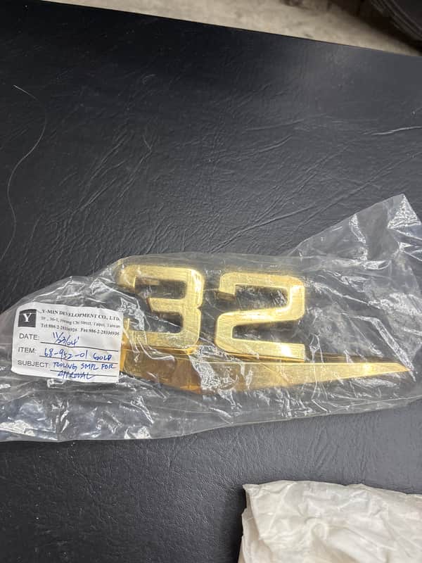 Crate Palomino V32 prototype emblem and 1st run emeblem image 1