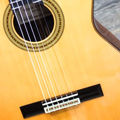 Yamaha GC42S GC Series Handcrafted Line Solid Spruce Top Classical Guitar w/Bag image 8