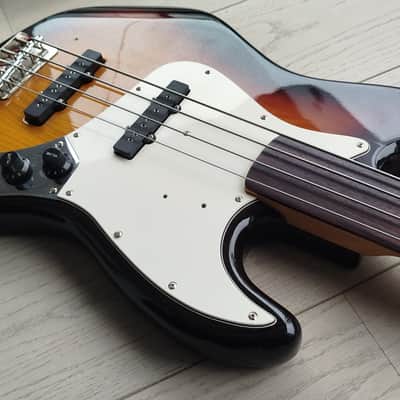 Fender USA 1982 Jazz Bass / Precision Fretless neck - Sunburst image 8