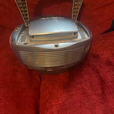 Sony E77L Vintage CD/ Cassette/ Radio Boom Box (2002) - Blue image 6