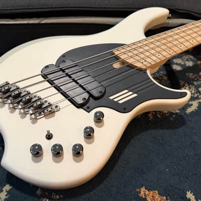 Dingwall NG2 Adam "Nolly" Getgood Signature 5-String - Ducati Pearl White image 2