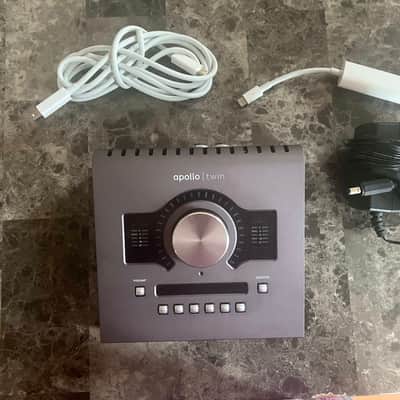 Universal Audio Apollo Twin QUAD MKII (PLUGINS INCLUDED!!!) image 4
