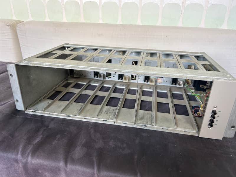 Tab Telefunken Original 1950s TAB / Telefunken V76 Rack – Vintage Broadcast Frame with PSU, Phantom Power and XLR 1950 - grey image 1