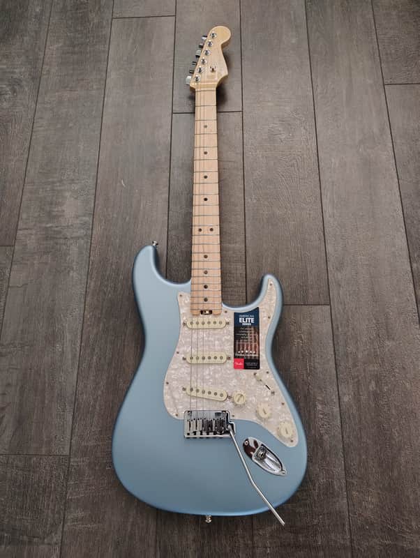 Fender American Elite Stratocaster 2018 Satin Ice Blue Metallic Limited Edition w/ Case