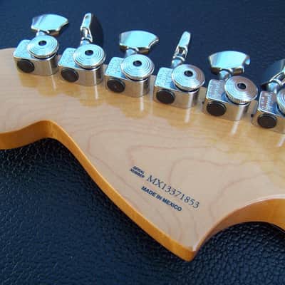 Fender Classic Player Jaguar HH, Hard Case, Kurt Cobain Switch, 2 pickguards, Sperzel Tuners image 8