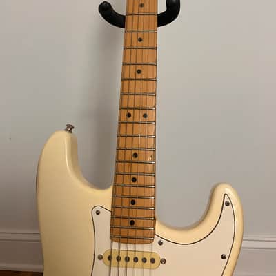 1995 Fender American Standard Stratocaster (w/ Eric Johnson signature pickups) - Arctic White image 7