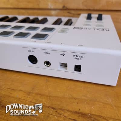 Arturia KeyLab49 Essential MKII Midi Controller - White image 7