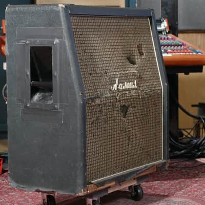 Marshall 1960A 4x12" Angled Guitar Speaker Cabinet 1964 - 1979 - with pre Rola Celestion greenbacks image 2