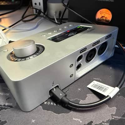 Universal Audio Apollo Solo Heritage Edition Thunderbolt 3 Audio Interface 2020 - Present - Silver Bild 3