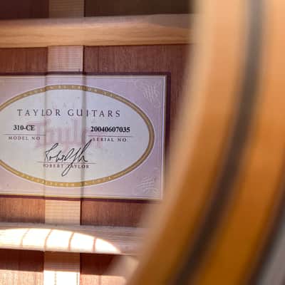 Taylor lefty 310ce with ES1 Electronics 2004 - - Natural image 2