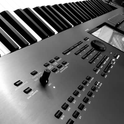 MUST SEE!!! KORG KRONOS X 73 FULLY INSPECTED/SERVICED AND IN AMAZING CONDITION! image 20