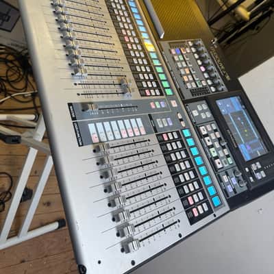 PreSonus StudioLive 32SX Compact 32-Channel Digital Mixer and USB Audio Interface 2019 - Present - Black / Silver image 2
