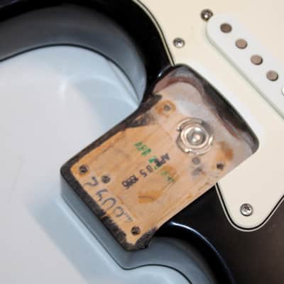 Fender American Standard Stratocaster with Maple Fretboard 1995 - 2000 - Black image 13