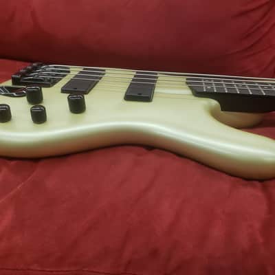 Ibanez EDB 600 Ergodyne Bass Pearl White Satin image 10