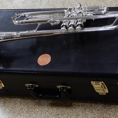 Bach TR200S Series Bb Trumpet Silver-Plated image 4