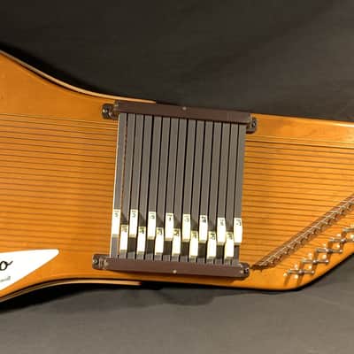 Vintage 1967 Oscar Schmidt Model 55 15-Chord 'Guitaro' Autoharp image 1