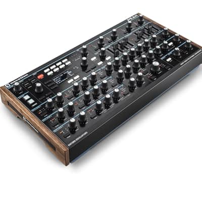 Novation Peak 8-Voice Desktop Synthesizer 2017 - Present - Black image 2