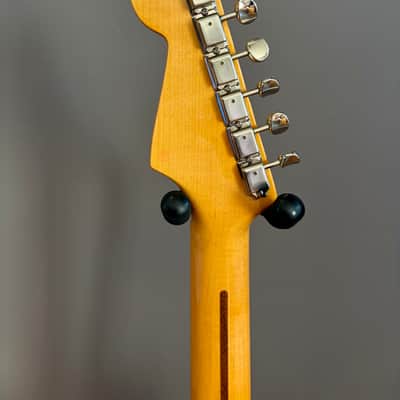 Fender Eric Johnson Thinline Stratocaster with Maple Fretboard 2018 - 2019 - 2-Color Sunburst image 5