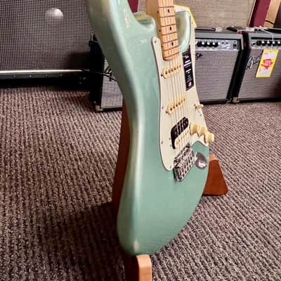 Fender AMERICAN PROFESSIONAL II STRATOCASTER® HSS 2024 - Mystic Surf Green image 6