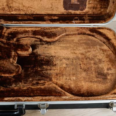 Peavey T-60 Rectangle Case Vintage Black with Orange Liner - also fits T-15, T-25. T-27, T-30, Stratocasters, Telecasters +++ image 3