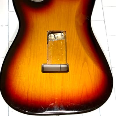 Allparts Stratocaster Body 4.0lbs 3 color sunburst image 7