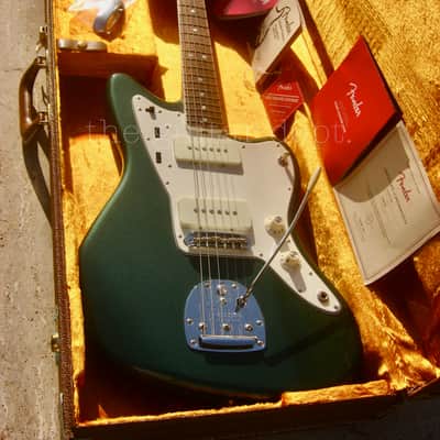 ♚AS NEW♚CRAZY RARE!♚ 2020 FENDER American Vintage Reissue JAZZMASTER USA ♚9.5" Radius !♚ '65 * 1965 ♚SHERWOOD GREEN METALLIC !!! ♚ 8.1 LBS image 5