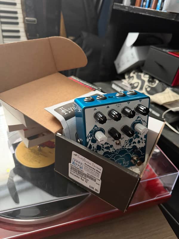 EarthQuaker Devices Avalanche Run Stereo Reverb & Delay with Tap Tempo V2