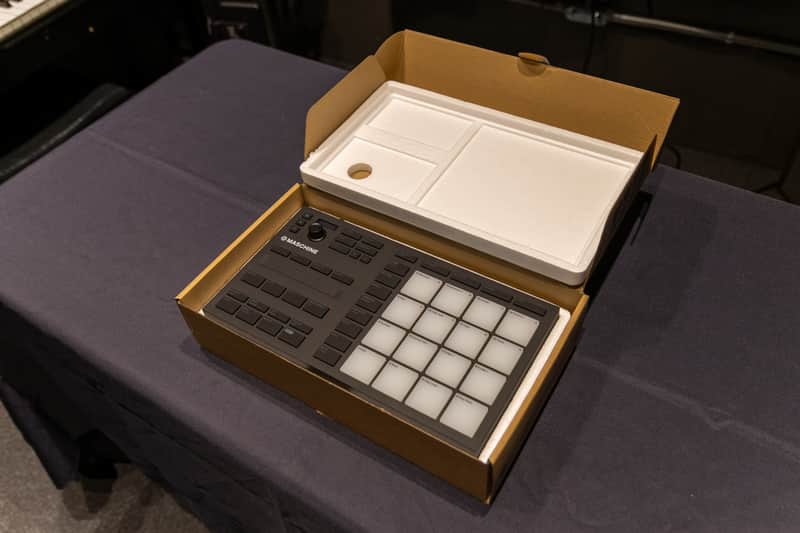 Native Instruments Maschine Mikro MKIII 2017 - Black image 1